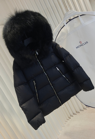 ハイクオリティダウンジャケット背面デザイン